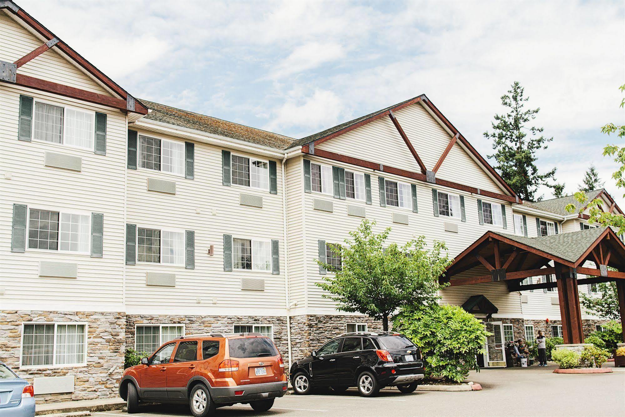 Fairbridge Inn & Suites Dupont Exterior photo